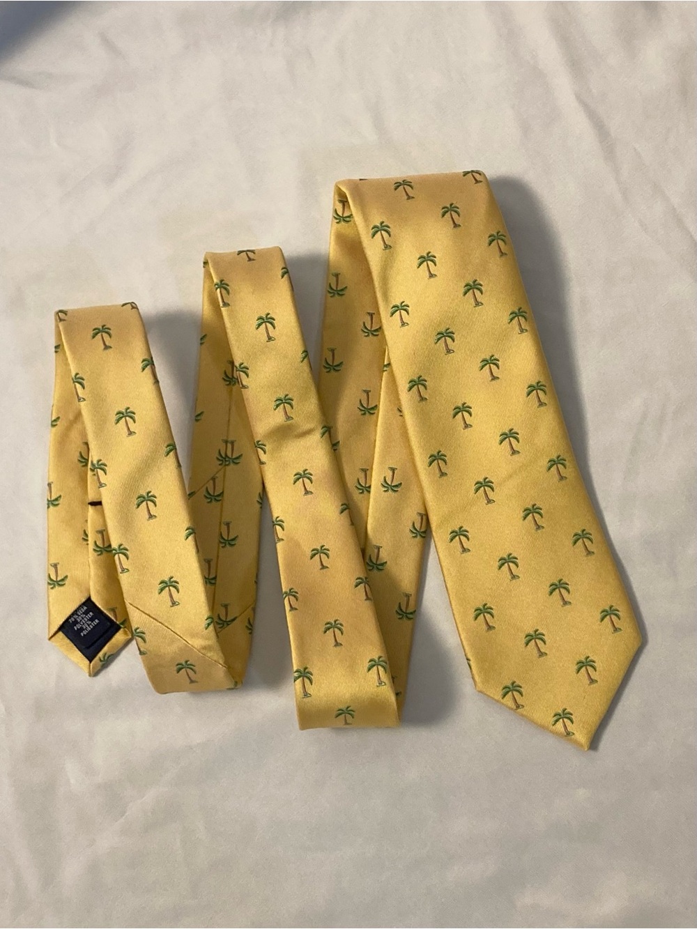 ⭐️ Saddlebred Yellow Ombré Silk Embroidered Palm Tree Pattern Necktie